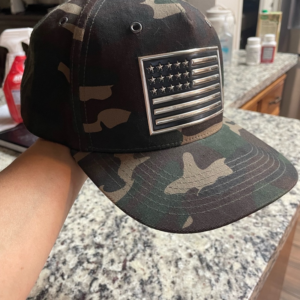 Womens Camouflage Cap. Mint Condition.